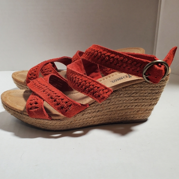 minnetonka wedge shoes